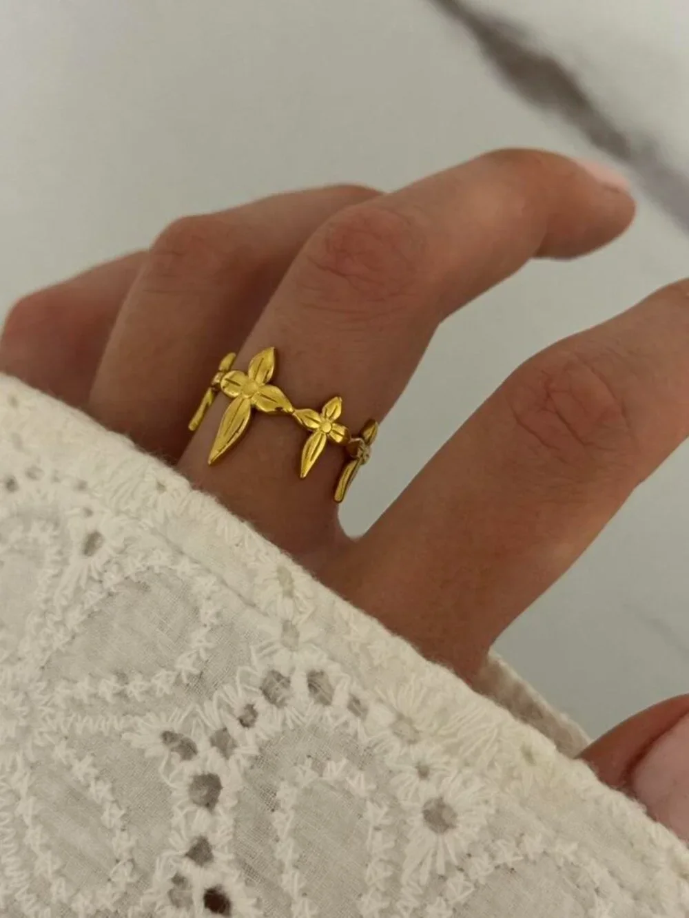 Sku0600‎ Vintage inspired Women Minimalist Ring Stainless steel + gift bag